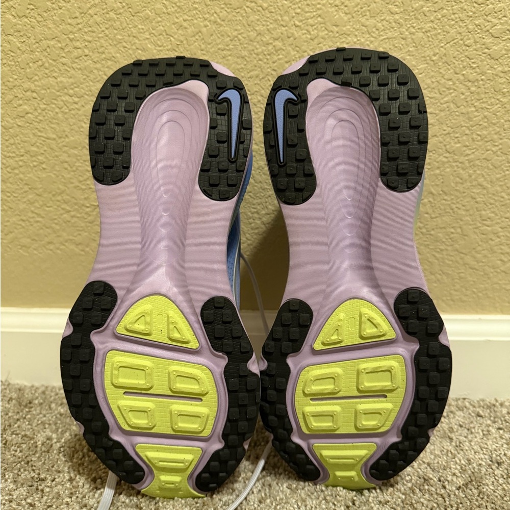 Nike Air Zoom Vomero 18 Running Shoes - Picture 6 of 8